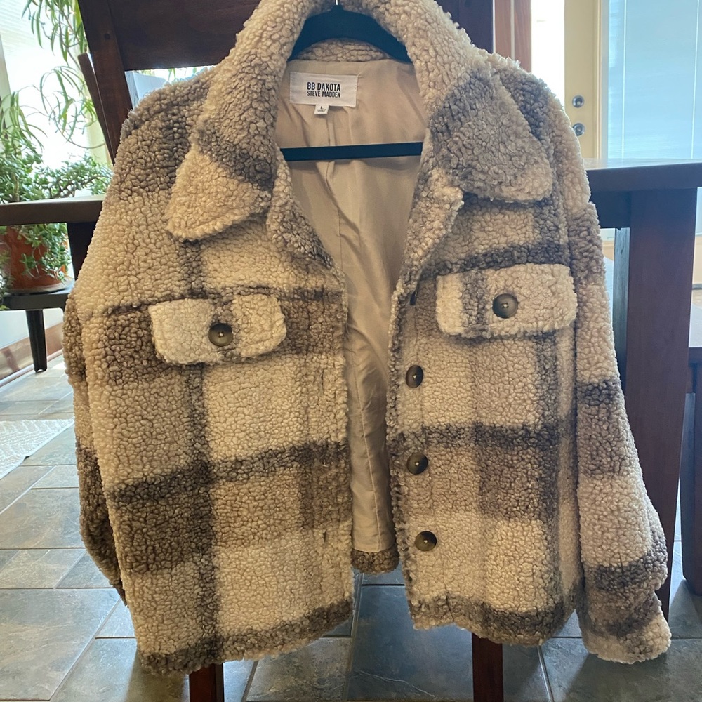 BB Dakota Large Sherpa Jacket.